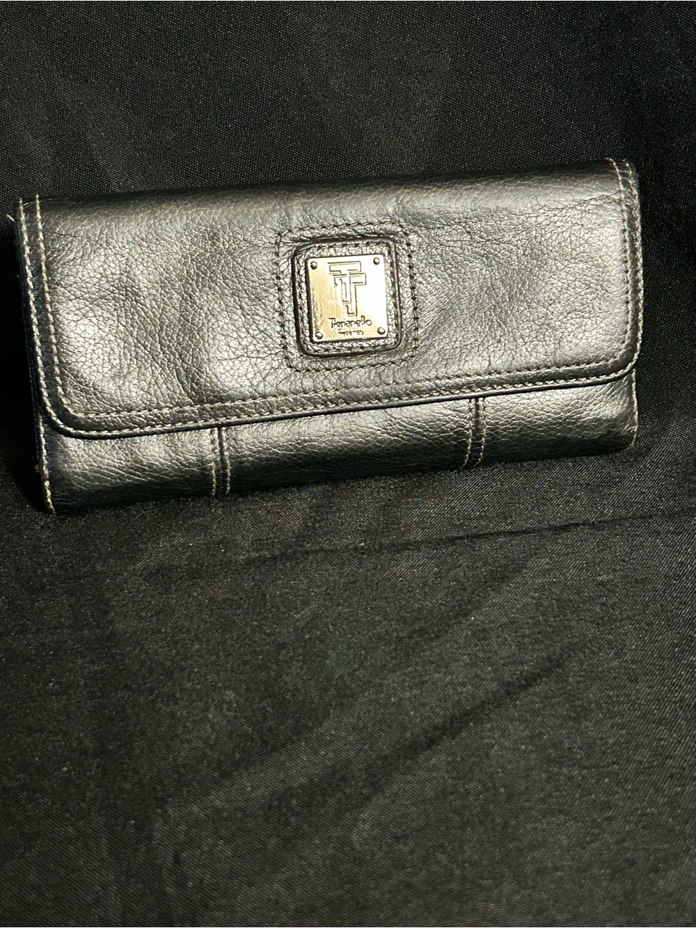 Tingnanello Leather Metallic Charcoal Gray Trifold Card Wallet with Logo Plaque